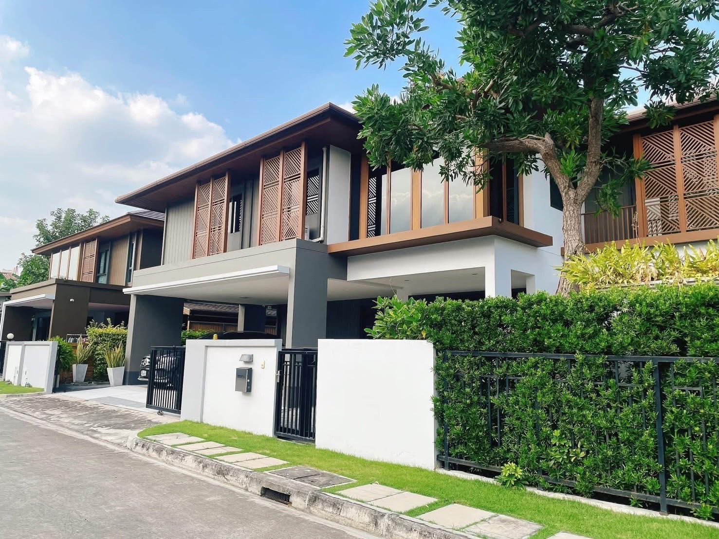 รหัสทรัพย์ PNS49 LUXURY HOUSE FOR RENT & SALE | PATTANAKARN – SRINAKARIN – PRAVET | Near Suan Luang Rama IX Park 